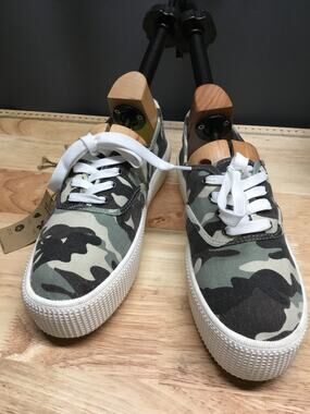 Cool Planet by Steve Madden Stream Camo Sneakers Women's 8.5 Gray Low Top NWT